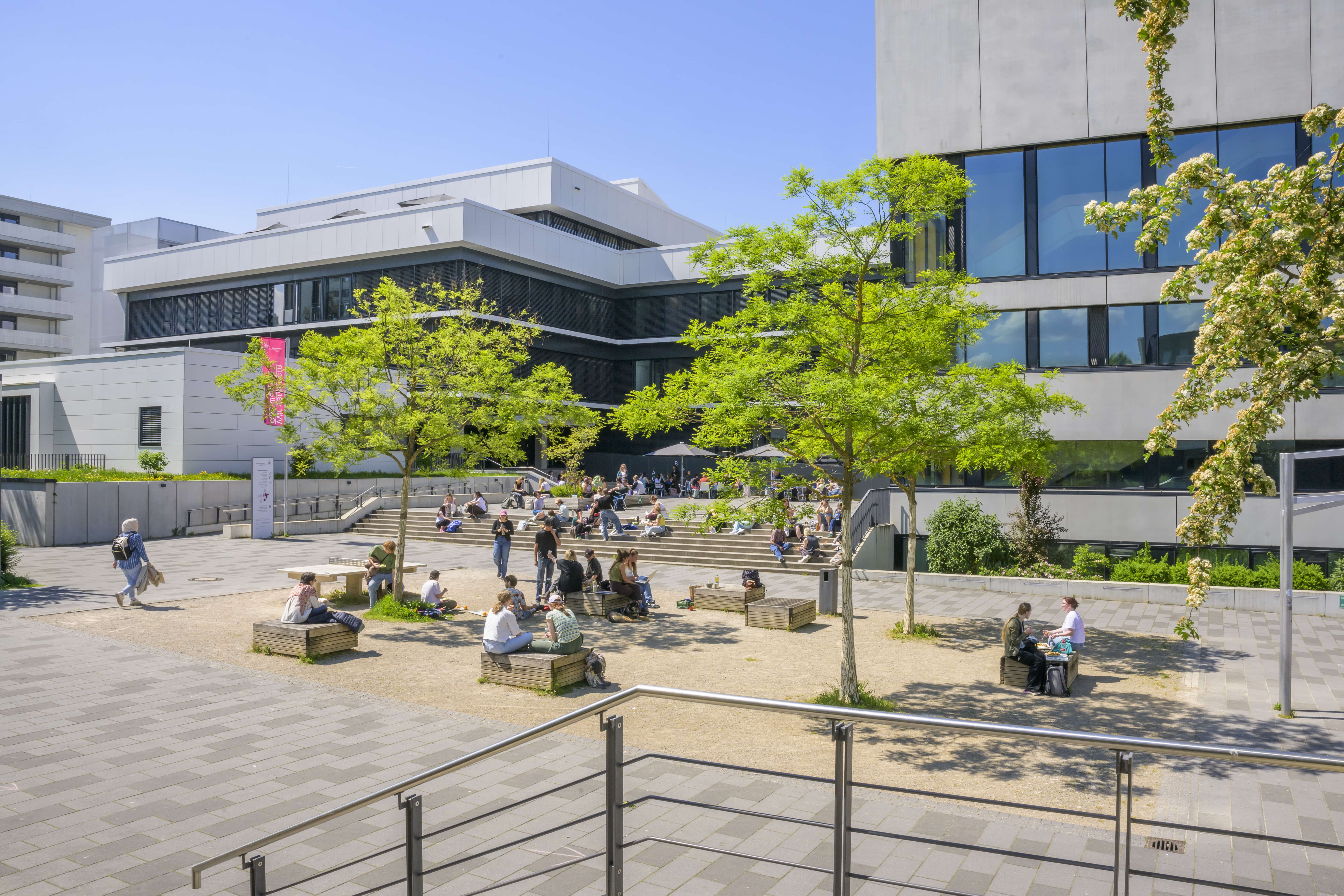 Friedensinstitut ist neue Herausgeberorganisation der Zeitschrift Wissenschaft &amp; Frieden